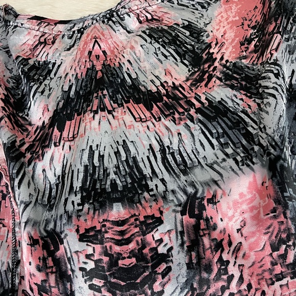 Y2K Silky Abstract Poncho - Picture 7 of 12